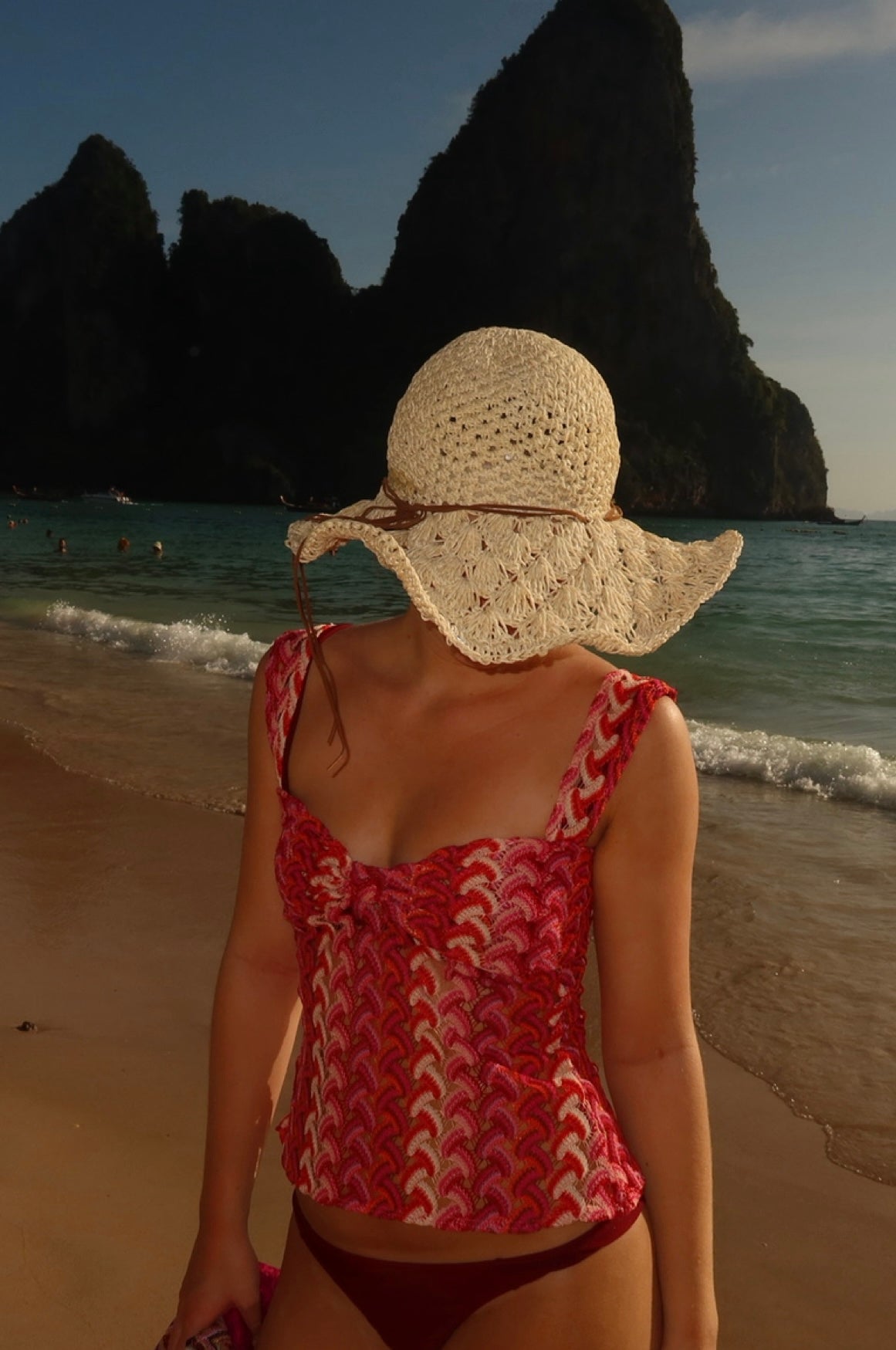 Hedda top red - preorder